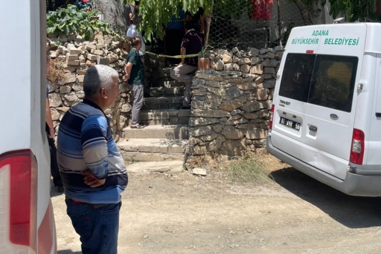 Belediye iş&ccedil;isi evine g&ouml;t&uuml;rd&uuml;ğ&uuml; 15 yaşındaki ş&uuml;pheli tarafından &ouml;ld&uuml;r&uuml;ld&uuml;