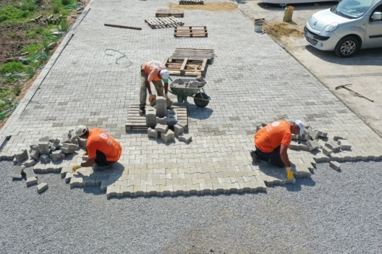 Kocaeli'nde kilitli parke yol &ccedil;alışmaları aralıksız devam ediyor