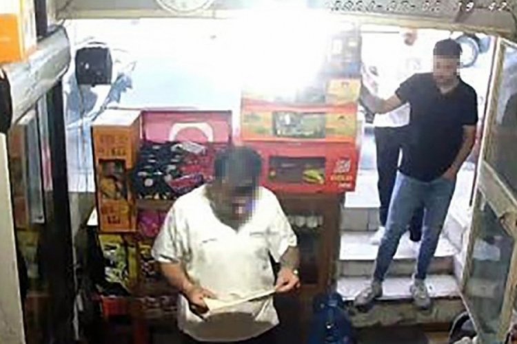 Yabancı uyrukluların işyerlerine gidip vergi levhası sordular: 3 tutuklama
