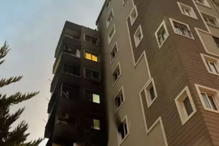 Yangından ka&ccedil;arken pencereden d&uuml;şt&uuml;, hayatını kaybetti