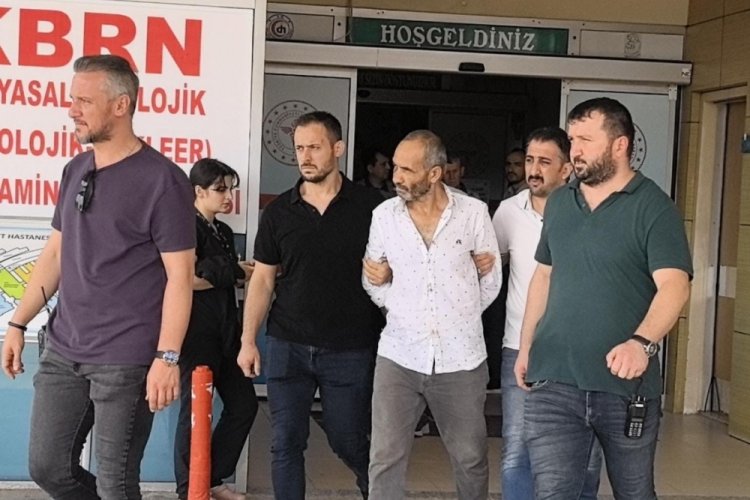 Bursa'da arkadaşını 7 yerinden bı&ccedil;aklayarak &ouml;ld&uuml;ren zanlı tutuklandı