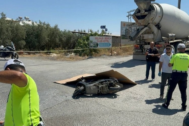 Motorcu beton mikserinin altında kalıp ezildi! Hayatını kaybetti