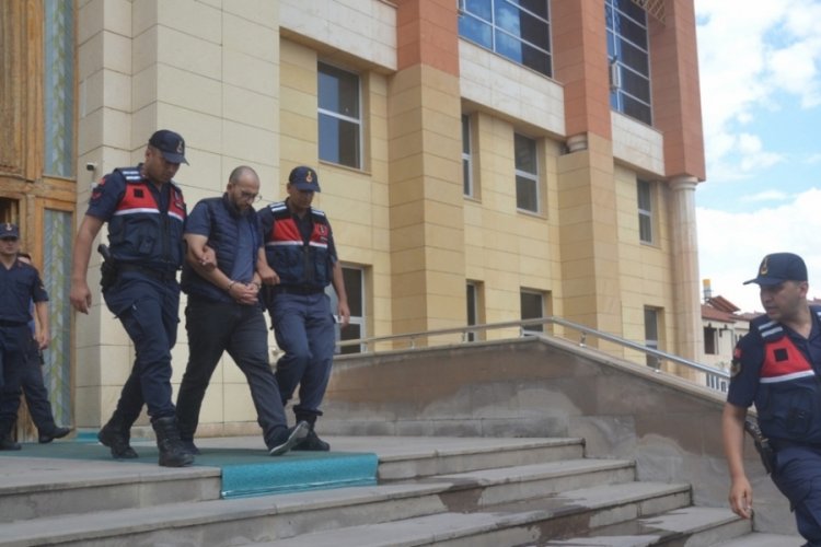 Sivas'ta kan donduran olay: Yaşlı adam, ekmek bı&ccedil;ağıyla katledildi