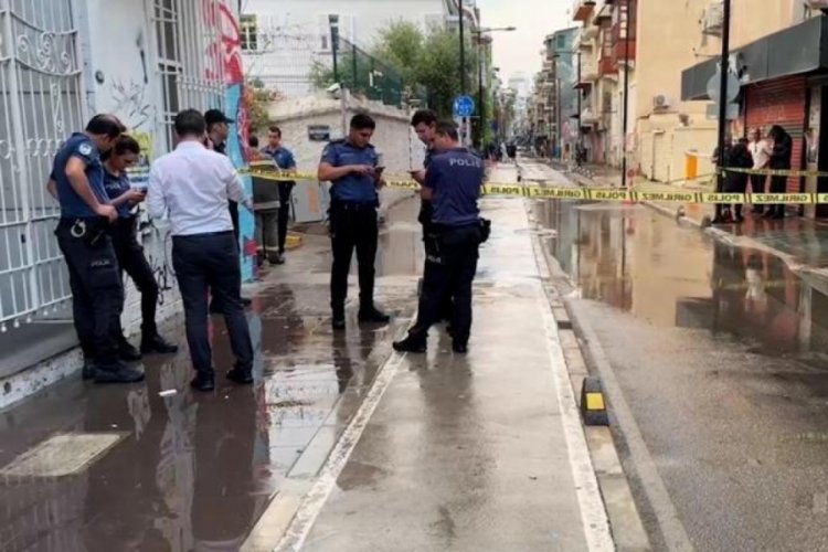 İzmir'de korkun&ccedil; olay! Sağanaktan ka&ccedil;maya &ccedil;alışırken elektrik akımına kapılıp &ouml;ld&uuml;ler