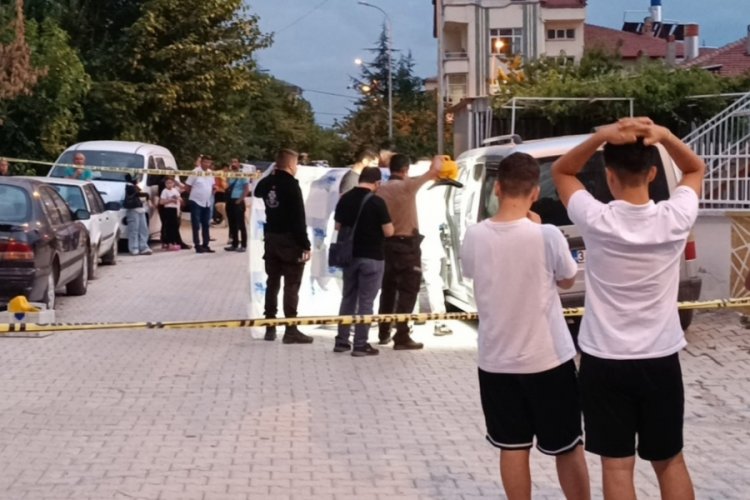 Aracında &ouml;l&uuml; bulundu