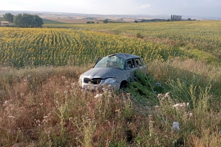 &Ccedil;orum'da takla atan otomobil tarlaya u&ccedil;tu: 2 &ouml;l&uuml;, 2 yaralı