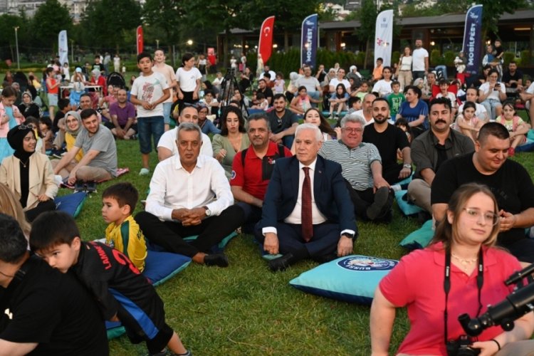 Bursalılar bilime ışık tuttu
