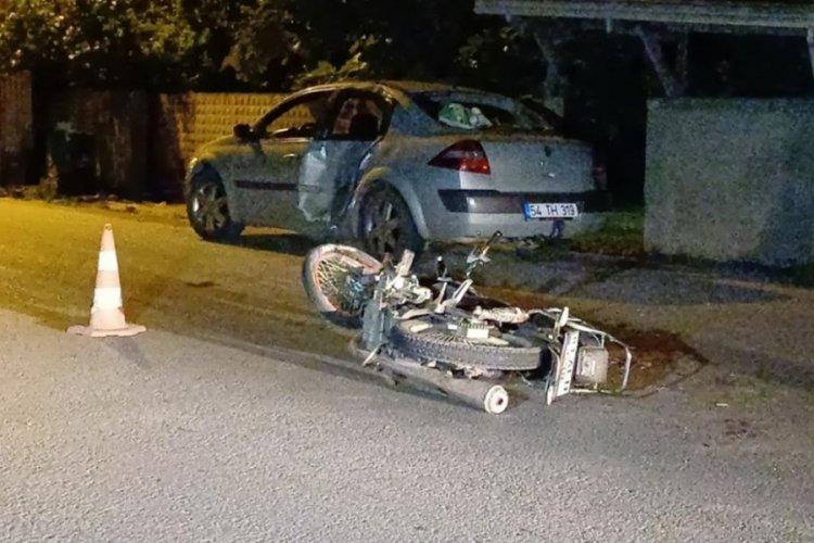 D&uuml;zce'de motosikletle otomobil &ccedil;arpıştı: 4 yaralı!