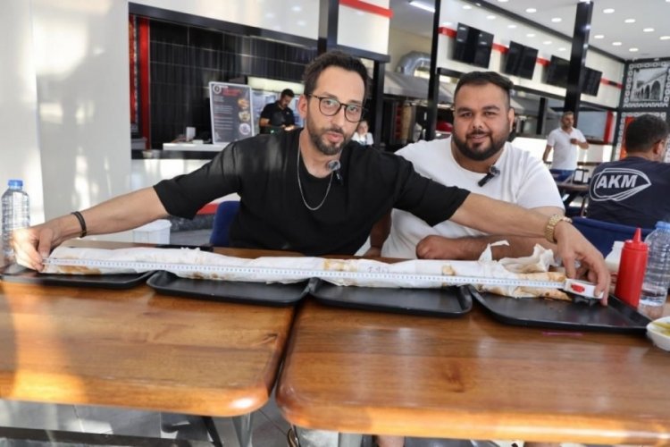 Yarışmada 1 metrelik d&uuml;r&uuml;m yedi: Normal bir insan yiyemez!