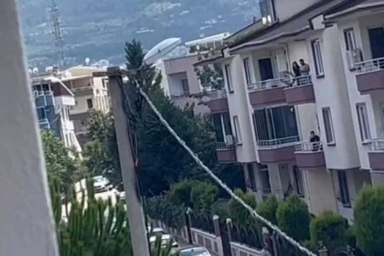 Bursa'da elektrik direği patladı!