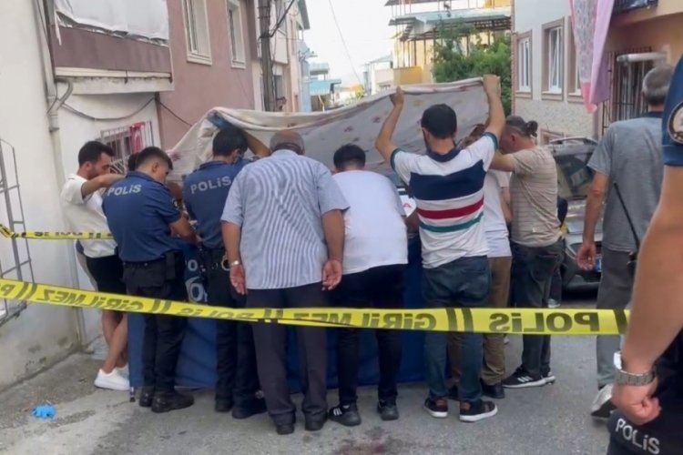 Bursa'da anten tamir ederken 5 katlı binanın &ccedil;atısından d&uuml;ş&uuml;p &ouml;ld&uuml;