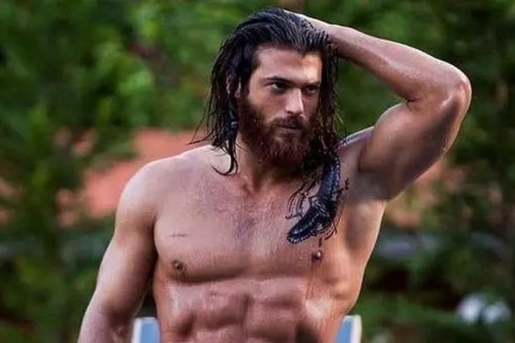 Oyuncu Can Yaman, dans hocası ile dudak dudağa!