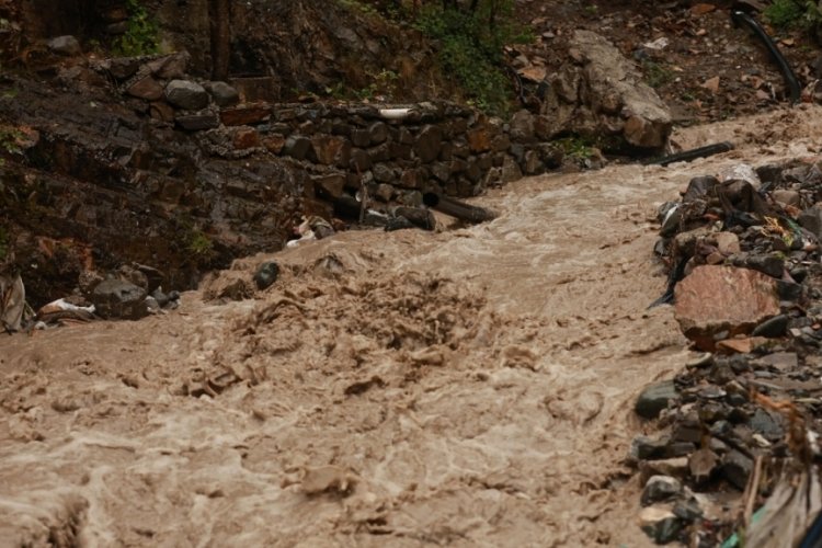 Erzurum'da sel felaketi vatandaşlara korku dolu anlar yaşattı
