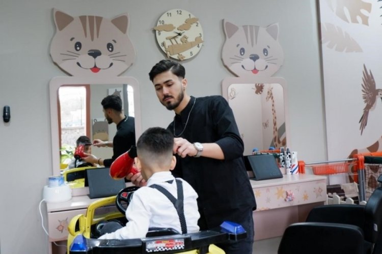 Berber, kuaf&ouml;r ve g&uuml;zellik salonlarının iznine yeni d&uuml;zenleme