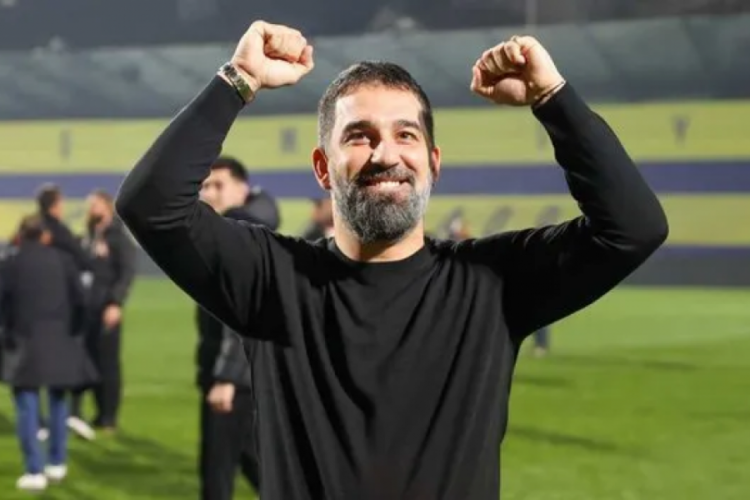 Arda Turan, 2 futbolcunun daha peşinde!