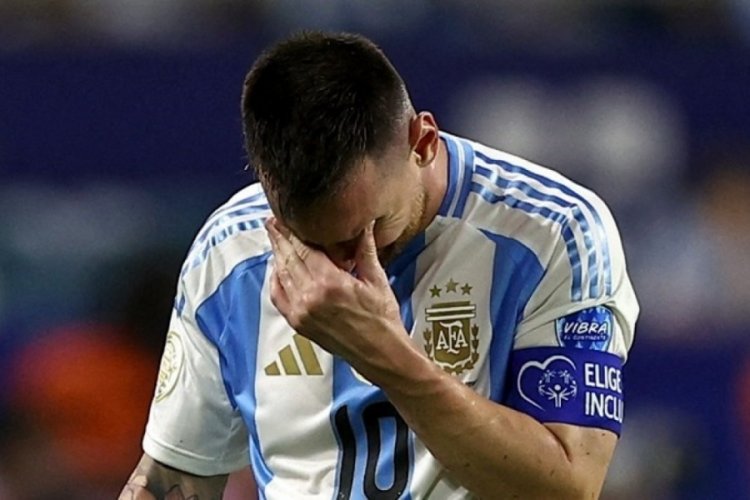 Messi g&ouml;zyaşlarını tutamadı