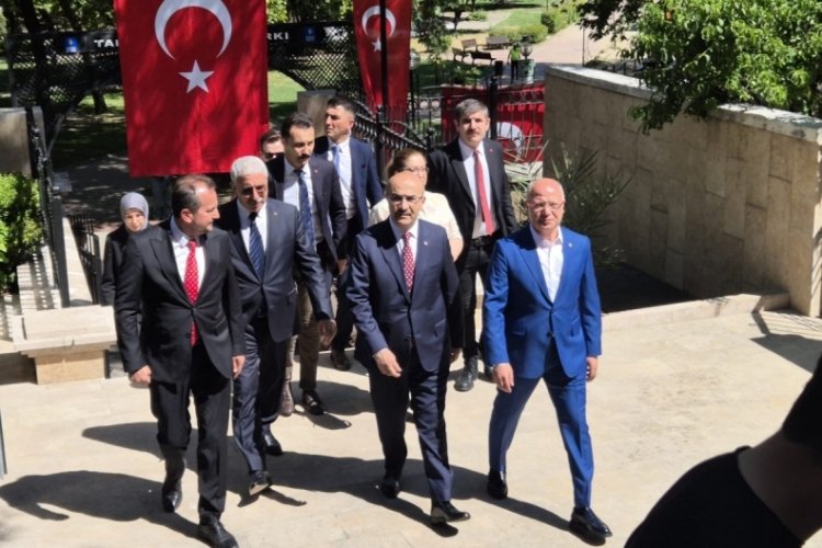 Bursa'da 15 Temmuz Demokrasi ve Birlik g&uuml;n&uuml; şehitlikte anıldı&nbsp;