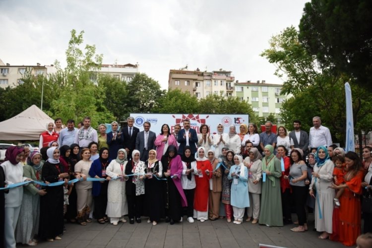 Bursa'da kursiyerlerinin &uuml;rettiği &uuml;r&uuml;nler '4. El Emekleri Festivali'nde g&ouml;r&uuml;c&uuml;ye &ccedil;ıktı