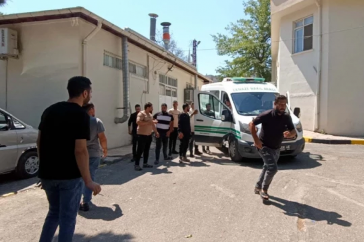 Oto yıkamada feci &ouml;l&uuml;m: Akıma kapıldı!