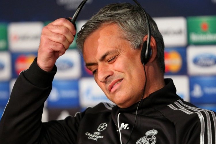 Jose Mourinho kendine taş attı!