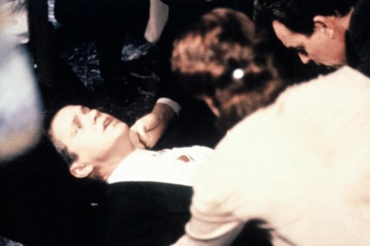 &Uuml;nl&uuml; sinemacı, Trump'ın vurulmasını 1992 yapımı filmine benzetenlere ateş p&uuml;sk&uuml;rd&uuml;