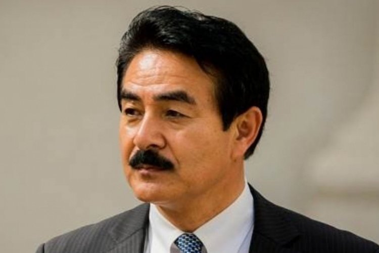 İbrahim Tatlıses'e benzeyen Japon Milletvekili g&uuml;ndem oldu!