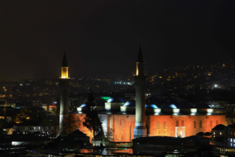 15 Temmuz i&ccedil;in 81 ilde camilerde selalar okundu