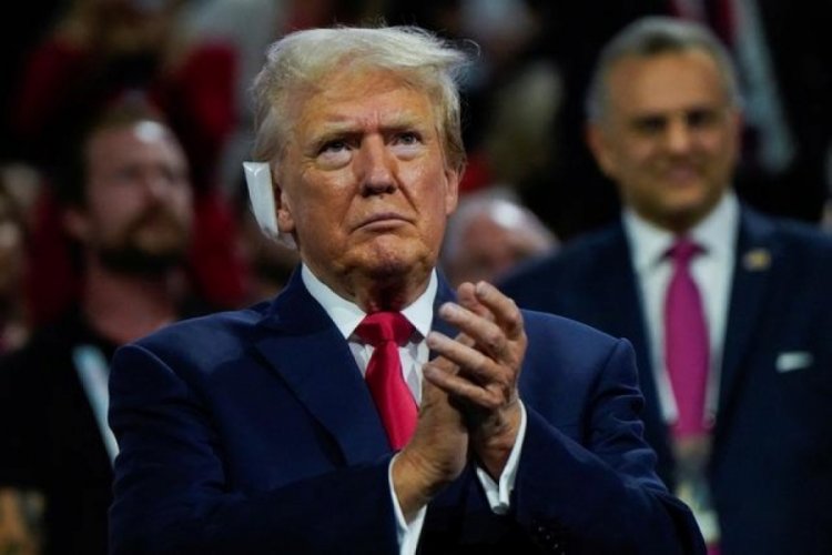 Trump, suikast girişiminin ardından ilk kez halk karşısına &ccedil;ıktı!