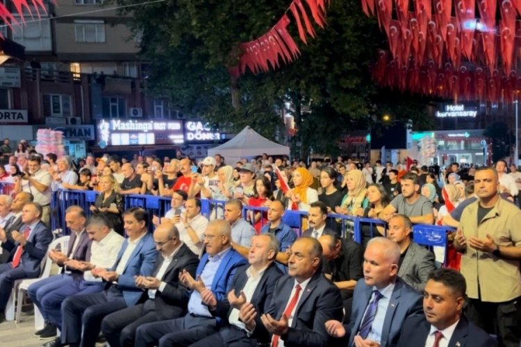 Bursa'da şehitler i&ccedil;in dualar okundu