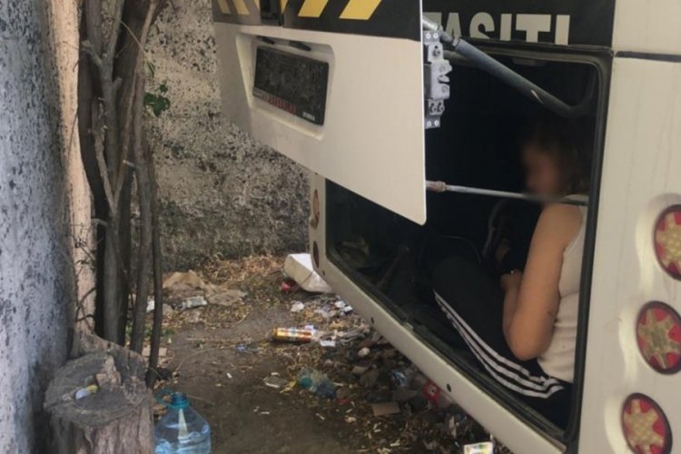 Servisin bagajını a&ccedil;ınca şoke oldu!