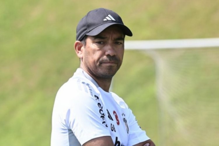 Beşiktaş'ta Van Bronckhorst'un h&uuml;cum planı: Silva ve İmmobile