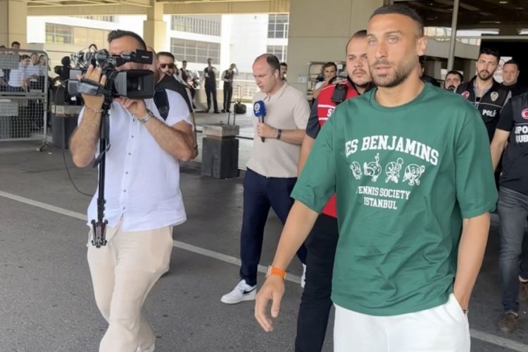Cenk Tosun, İstanbul'da!
