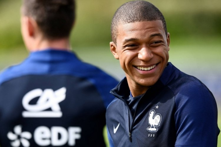 Kylian Mbappe Real Madrid i&ccedil;in sağlık kontrol&uuml;nden ge&ccedil;ti