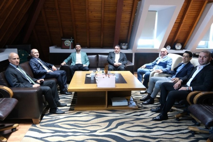 Bursa İl Emniyet M&uuml;d&uuml;r&uuml; Zaimoğlu'ndan Bursaspor'a ziyaret