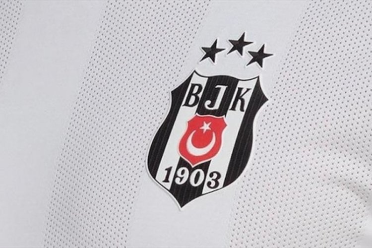 Beşiktaş, iki futbolcu ile yollarını ayırdı