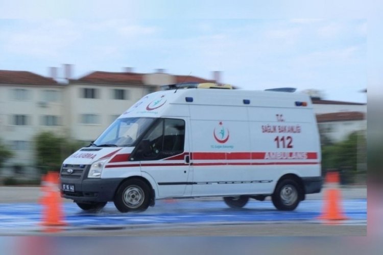 Kafasına oklava isabet eden 4 aylık bebek hastanelik oldu