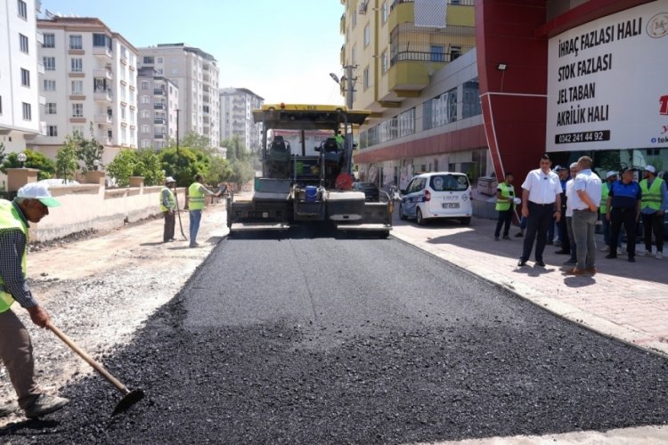 Gaziantep'te asfalt  &ccedil;alışmaları son s&uuml;rat devam ediyor