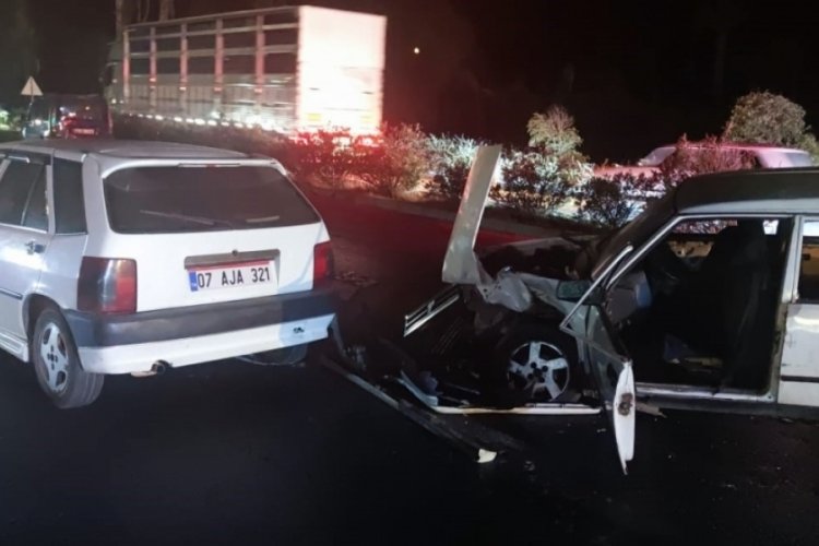 Antalya'da trafik kazası: 2 yaralı