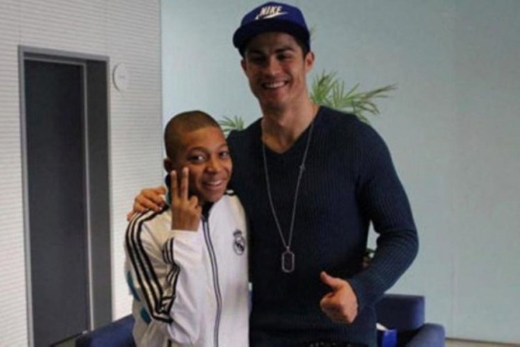 Cristiano Ronaldo, Kylian Mbappe'yi &uuml;zd&uuml;