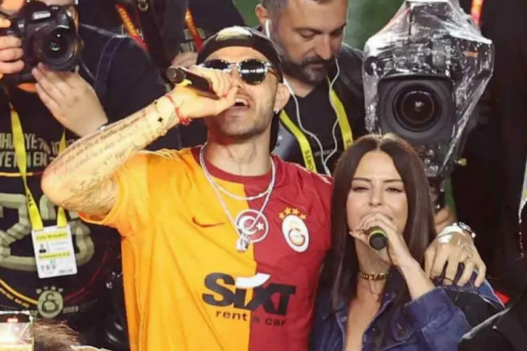 Simge Sağın, İcardi'ye mesaj vermeye devam ediyor