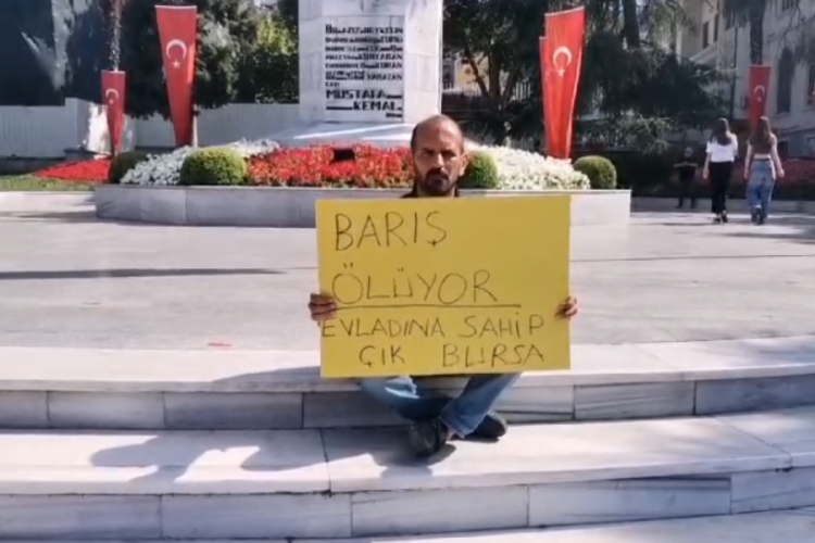 Sma hastası Barış Kılı&ccedil; i&ccedil;in Bursa Heykel'de duyarlılık &ccedil;ağrısı
