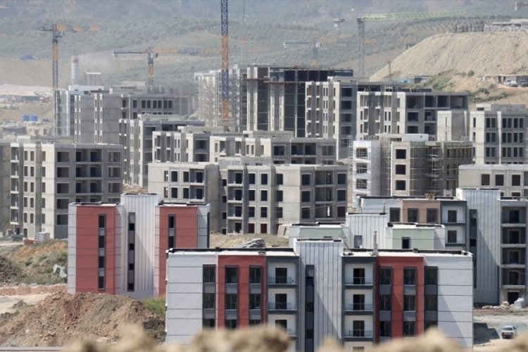 Hatay'da 10 bin 335 deprem konutunun inşası devam ediyor