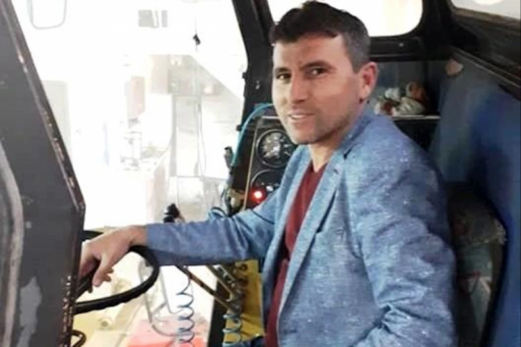 K&uuml;tahya'da eski muhtar tabancayla vurularak hayatını kaybetti