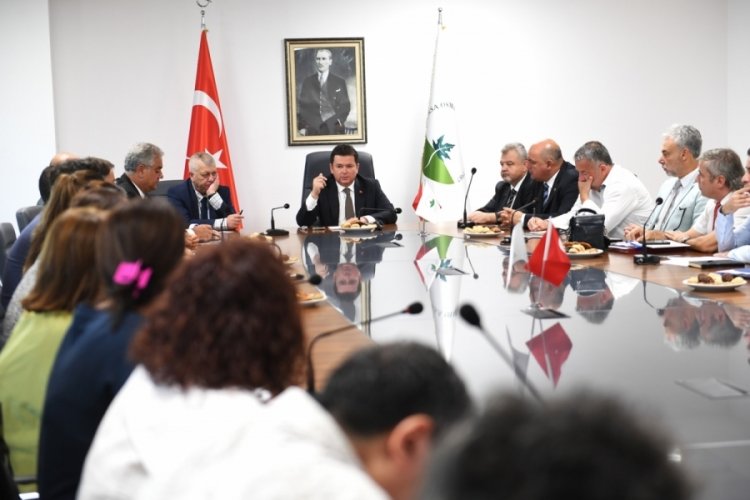 Bursa Osmangazi Belediye Başkanı Aydın'dan hizmet kalitesini arttıracak toplantı