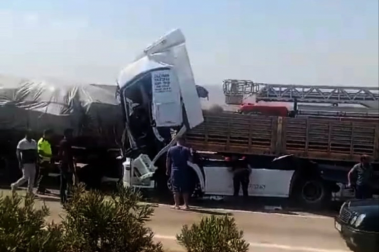 Yangın nedeniyle &ccedil;ıkan zincirleme kazada 1 &ouml;l&uuml; 3 yaralı!