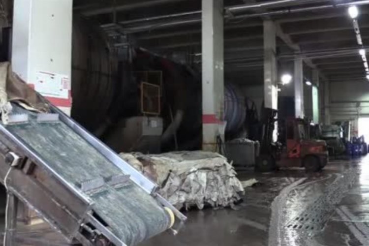Bursa deri OSB'de g&uuml;nl&uuml;k 500 ton ham deri işleniyor