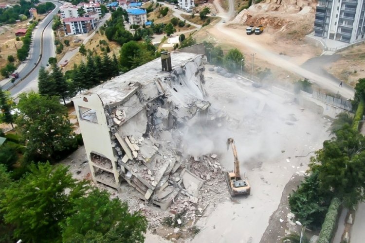 Tunceli'de polisevinin yıkımı ger&ccedil;ekleşti