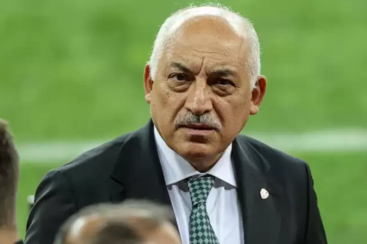 Mehmet B&uuml;y&uuml;kekşi ile kurulları, oy &ccedil;okluğuyla ibra edildi