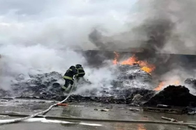 Tekirdağ'da geri d&ouml;n&uuml;ş&uuml;m tesisinde yangın &ccedil;ıktı!