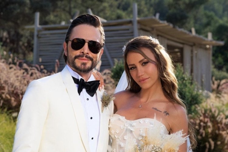 Ahmet Kural'dan romantik evlilik yıl d&ouml;n&uuml;m&uuml; mesajı